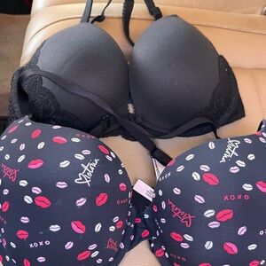 Victoria's Secret Black & Lip-Print Push-Up Bras
